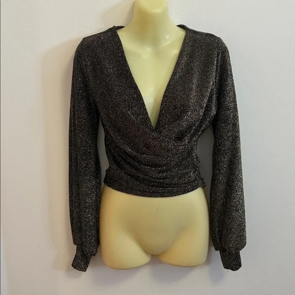 Lush Long Skeeve Metallic Gold Drape Crop Top - Picture 12 of 12